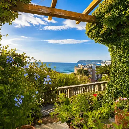 Villa Hostdomus - Gabriella With Private Pool Alassio