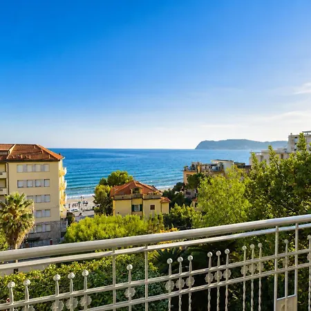 Villa Hostdomus - Gabriella With Private Pool Alassio